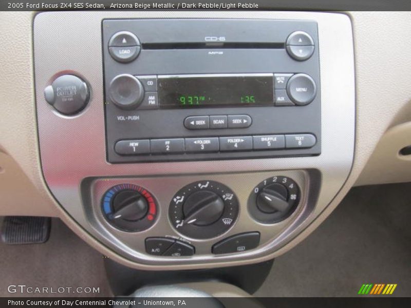 Arizona Beige Metallic / Dark Pebble/Light Pebble 2005 Ford Focus ZX4 SES Sedan
