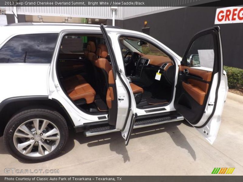 Bright White / New Saddle/Black 2013 Jeep Grand Cherokee Overland Summit