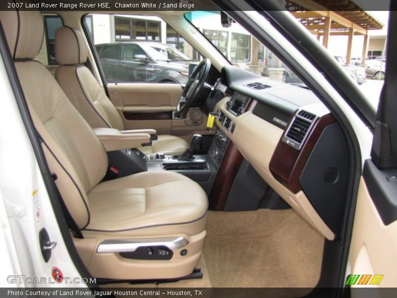 Front Seat of 2007 Range Rover HSE