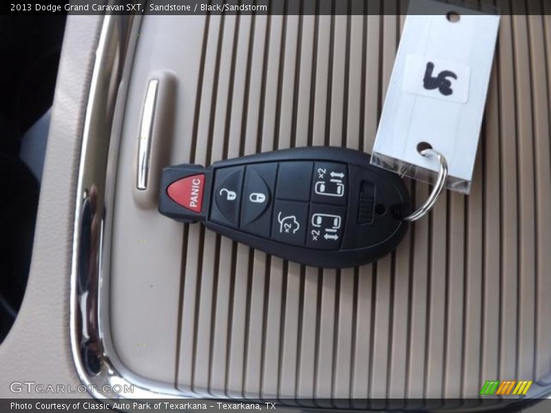 Sandstone / Black/Sandstorm 2013 Dodge Grand Caravan SXT