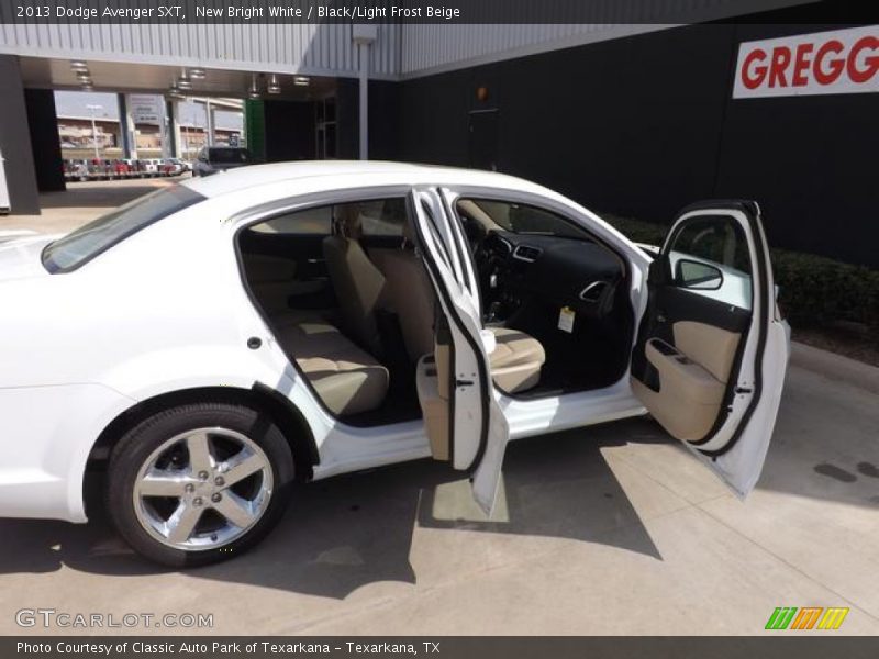 New Bright White / Black/Light Frost Beige 2013 Dodge Avenger SXT