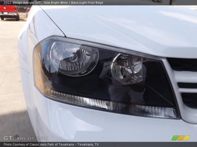 New Bright White / Black/Light Frost Beige 2013 Dodge Avenger SXT