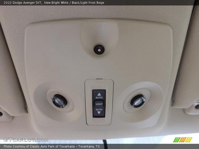 New Bright White / Black/Light Frost Beige 2013 Dodge Avenger SXT