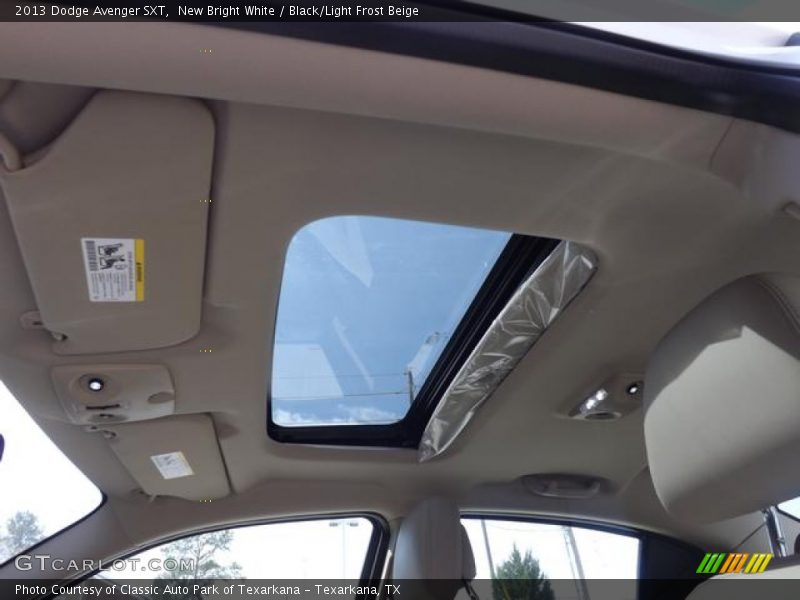 New Bright White / Black/Light Frost Beige 2013 Dodge Avenger SXT