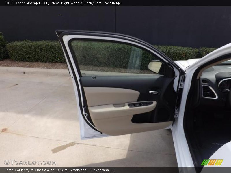 New Bright White / Black/Light Frost Beige 2013 Dodge Avenger SXT