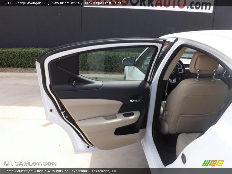 New Bright White / Black/Light Frost Beige 2013 Dodge Avenger SXT