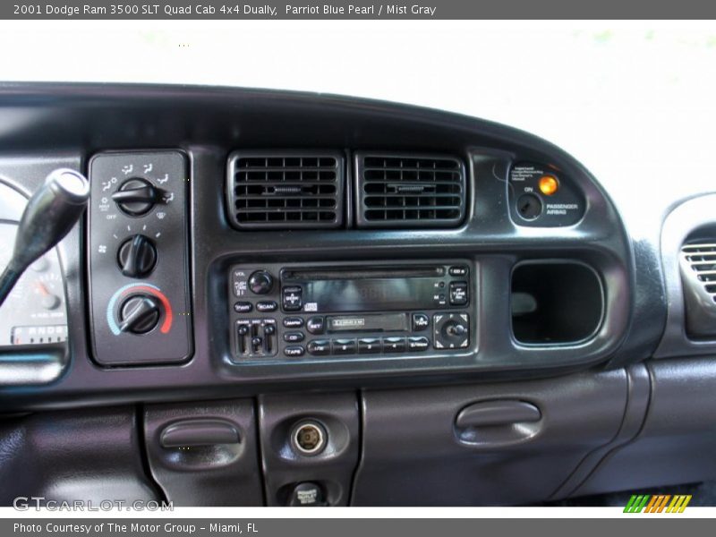 Controls of 2001 Ram 3500 SLT Quad Cab 4x4 Dually