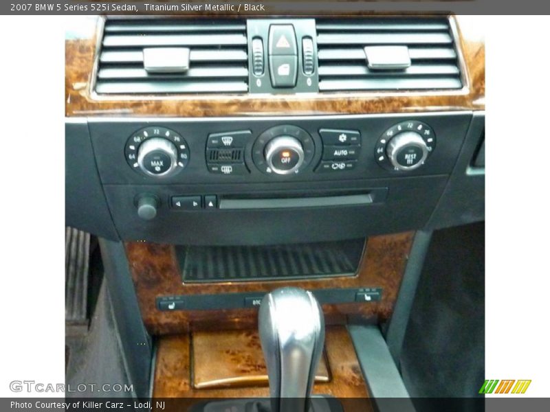 Controls of 2007 5 Series 525i Sedan