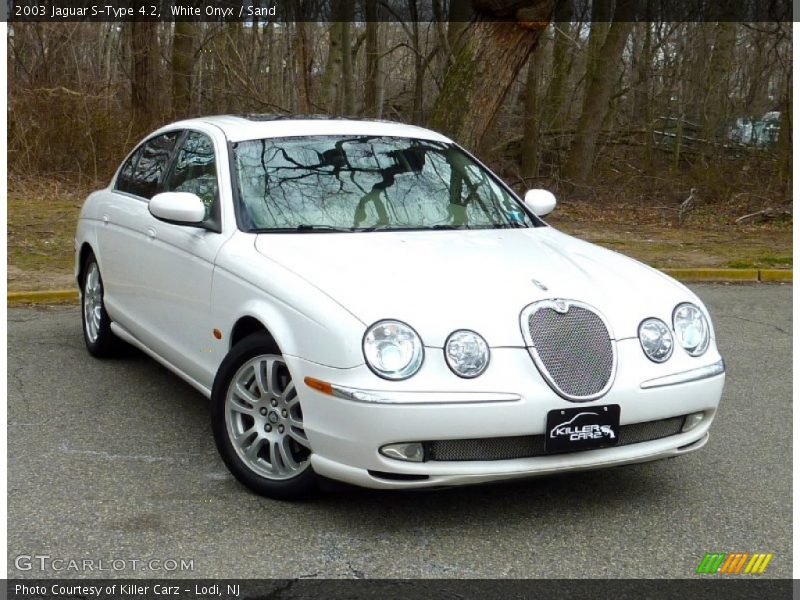 White Onyx / Sand 2003 Jaguar S-Type 4.2