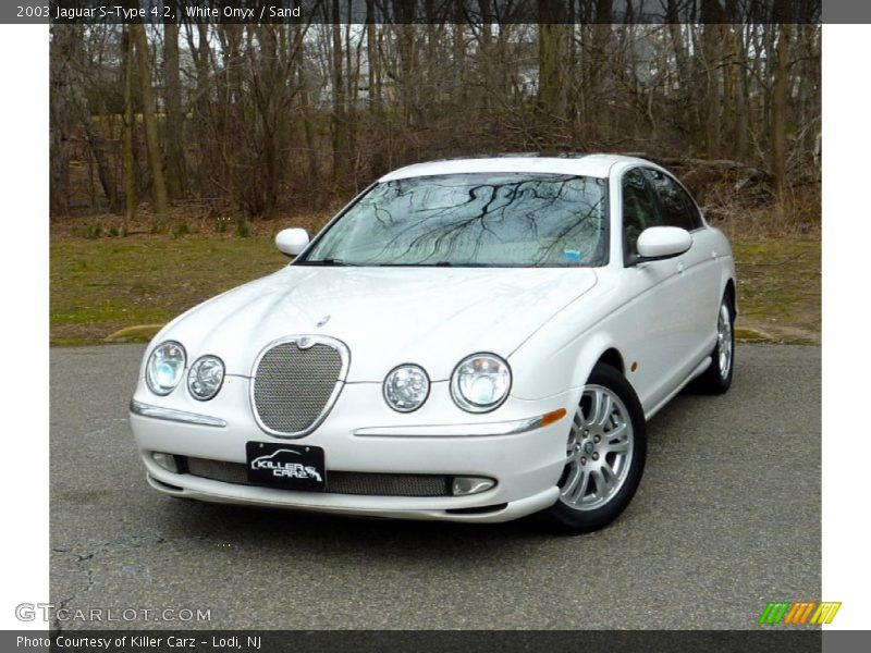 White Onyx / Sand 2003 Jaguar S-Type 4.2