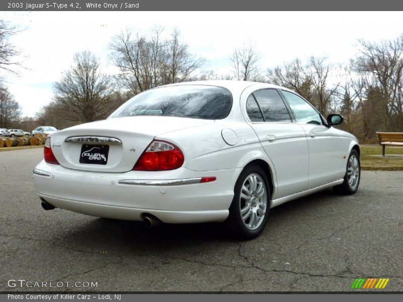 White Onyx / Sand 2003 Jaguar S-Type 4.2