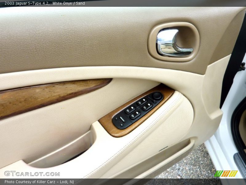 Controls of 2003 S-Type 4.2