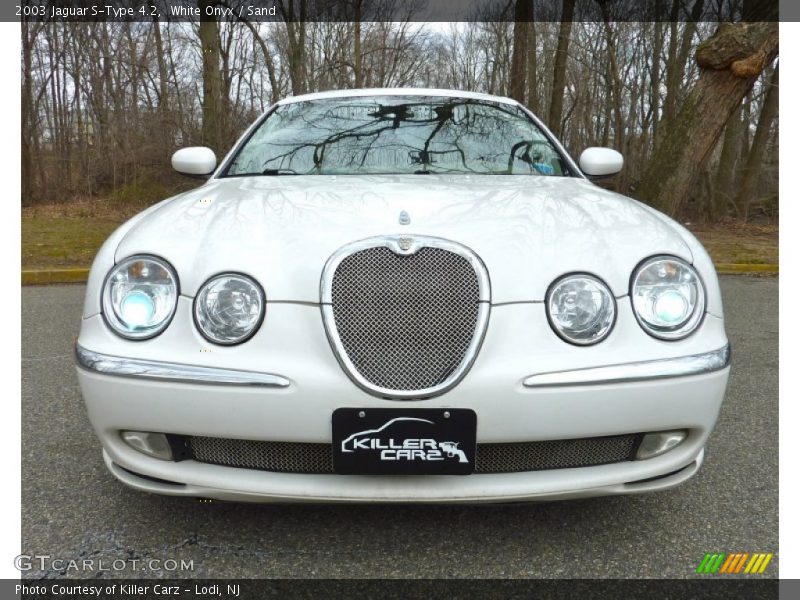 White Onyx / Sand 2003 Jaguar S-Type 4.2