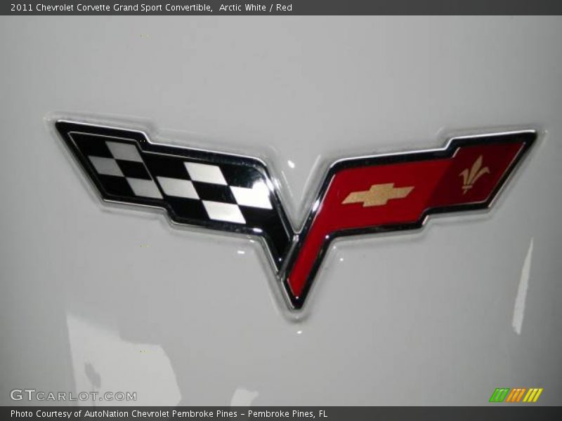 Arctic White / Red 2011 Chevrolet Corvette Grand Sport Convertible