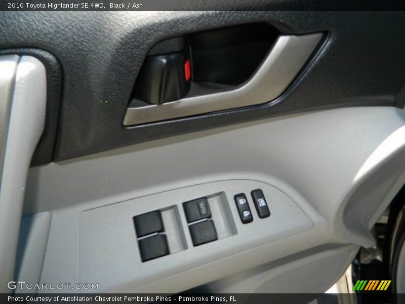 Black / Ash 2010 Toyota Highlander SE 4WD