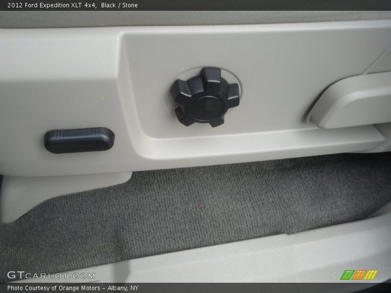 Black / Stone 2012 Ford Expedition XLT 4x4