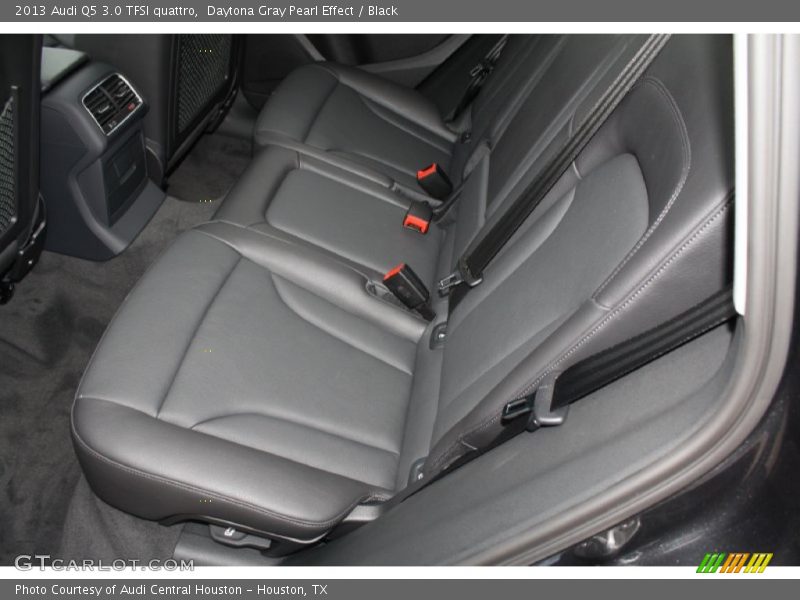 Rear Seat of 2013 Q5 3.0 TFSI quattro