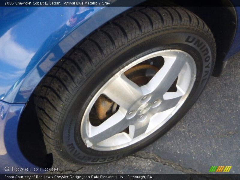 Arrival Blue Metallic / Gray 2005 Chevrolet Cobalt LS Sedan