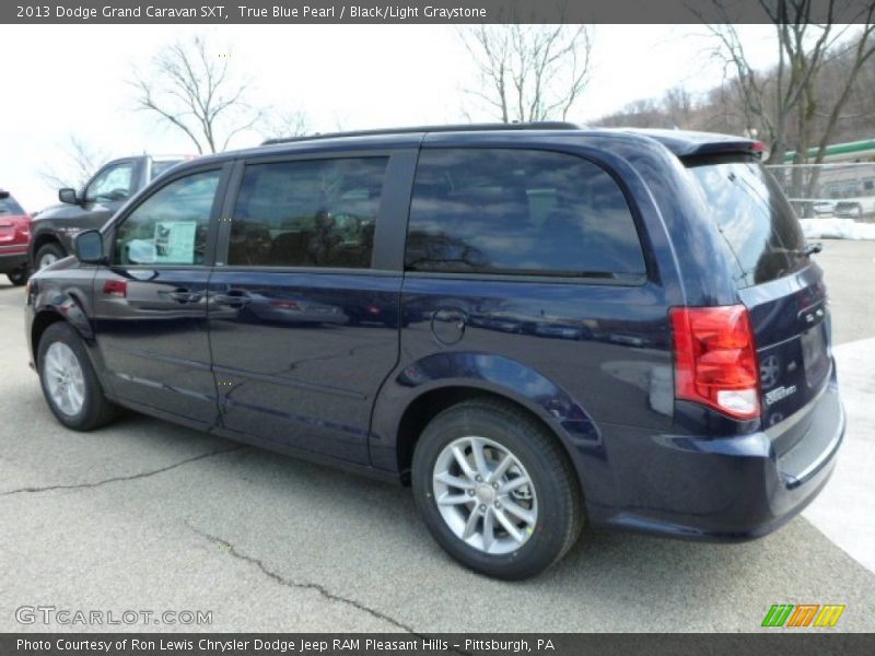 True Blue Pearl / Black/Light Graystone 2013 Dodge Grand Caravan SXT
