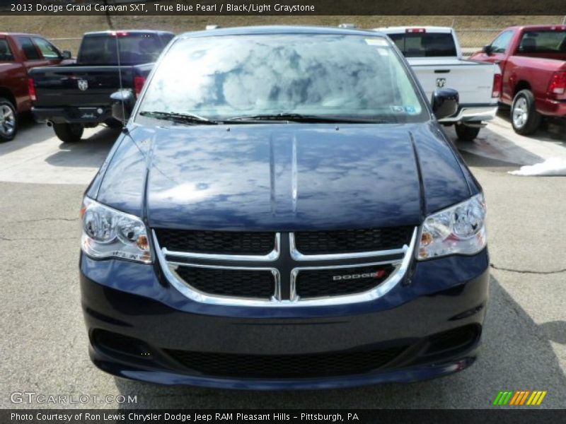 True Blue Pearl / Black/Light Graystone 2013 Dodge Grand Caravan SXT