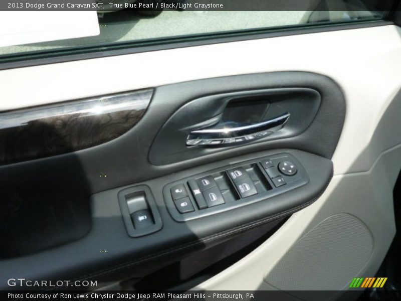 True Blue Pearl / Black/Light Graystone 2013 Dodge Grand Caravan SXT