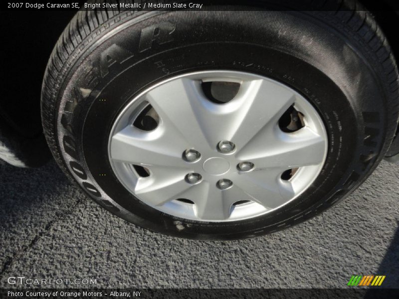 Bright Silver Metallic / Medium Slate Gray 2007 Dodge Caravan SE