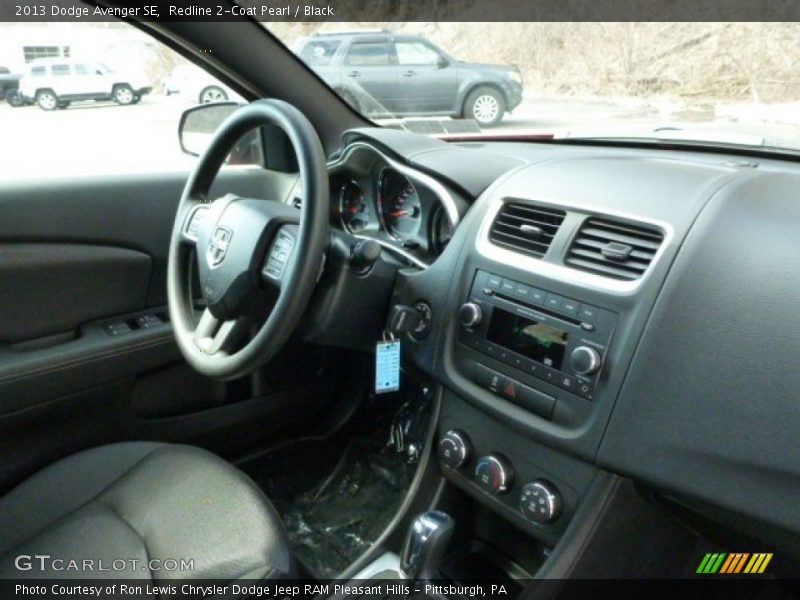 Redline 2-Coat Pearl / Black 2013 Dodge Avenger SE