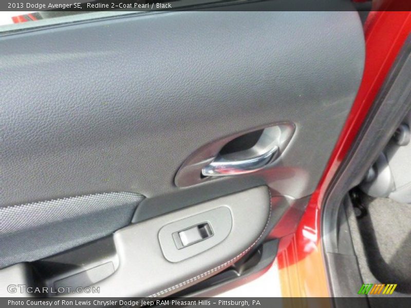 Redline 2-Coat Pearl / Black 2013 Dodge Avenger SE