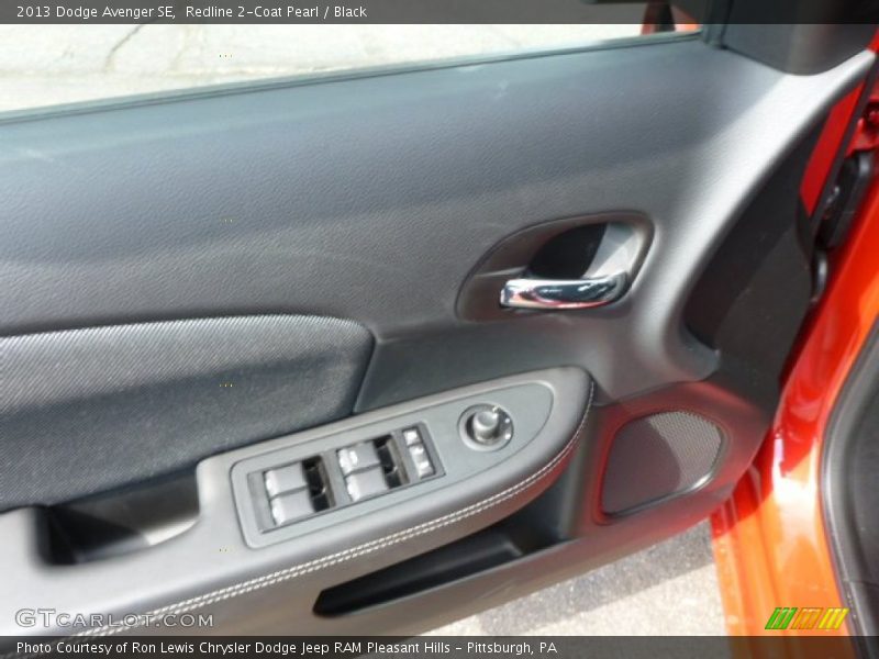 Redline 2-Coat Pearl / Black 2013 Dodge Avenger SE