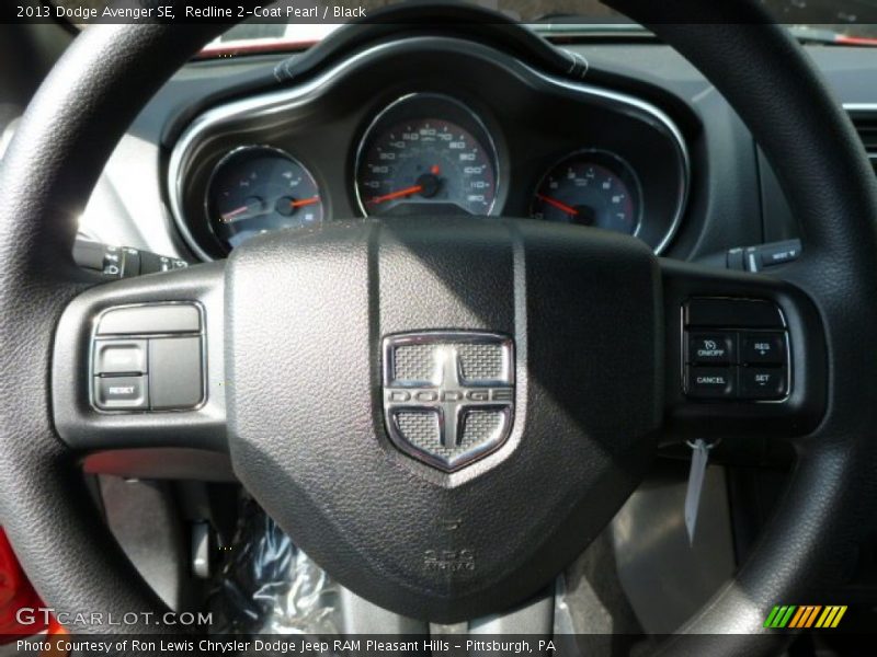 Redline 2-Coat Pearl / Black 2013 Dodge Avenger SE
