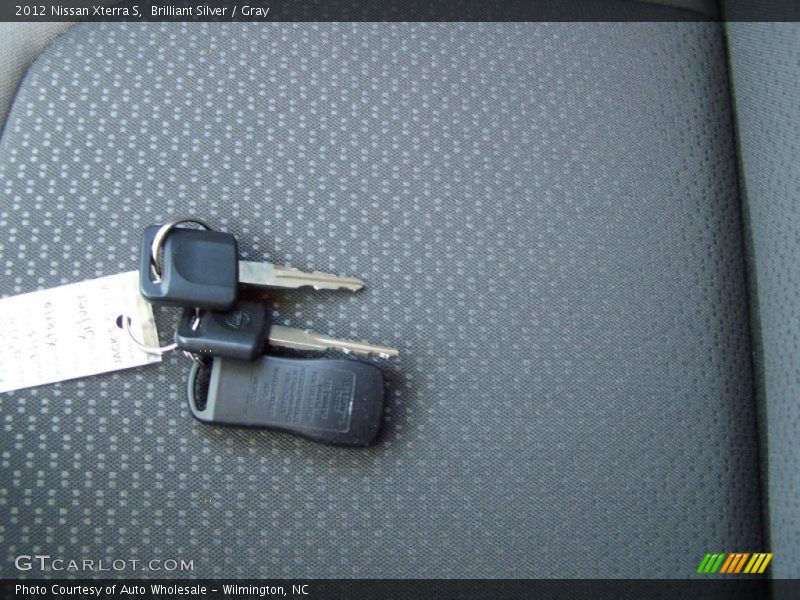 Brilliant Silver / Gray 2012 Nissan Xterra S