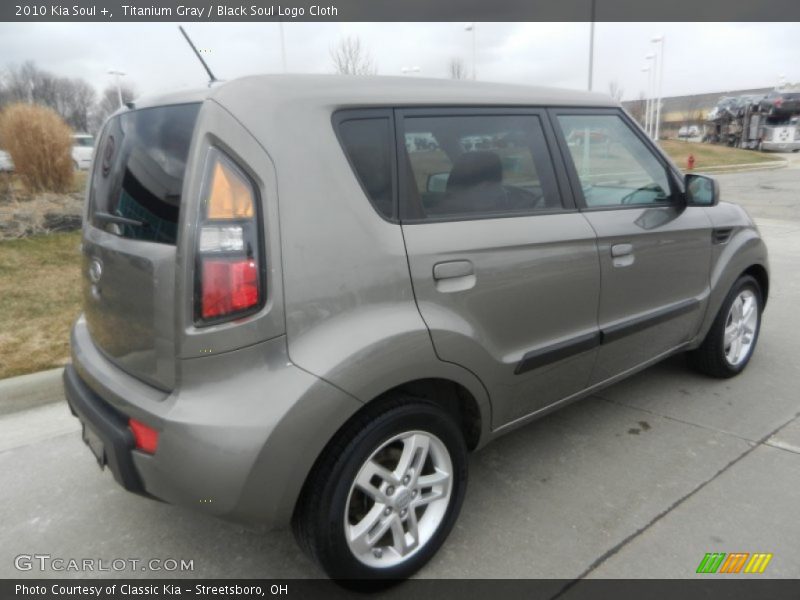 Titanium Gray / Black Soul Logo Cloth 2010 Kia Soul +