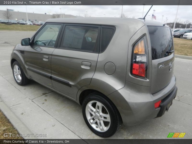 Titanium Gray / Black Soul Logo Cloth 2010 Kia Soul +