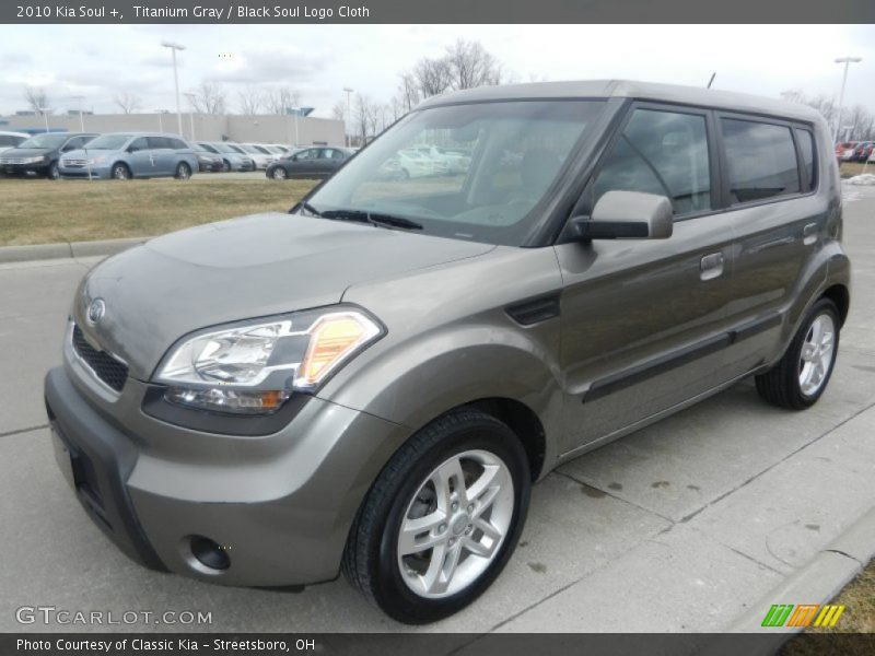 Titanium Gray / Black Soul Logo Cloth 2010 Kia Soul +