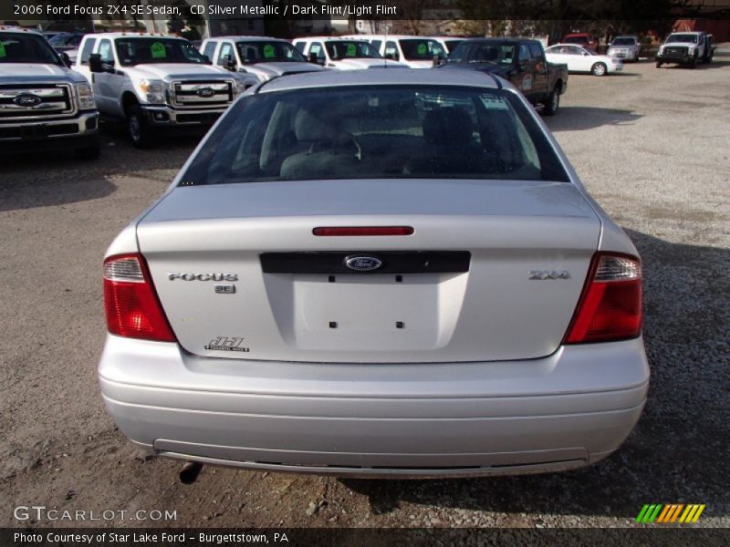 CD Silver Metallic / Dark Flint/Light Flint 2006 Ford Focus ZX4 SE Sedan