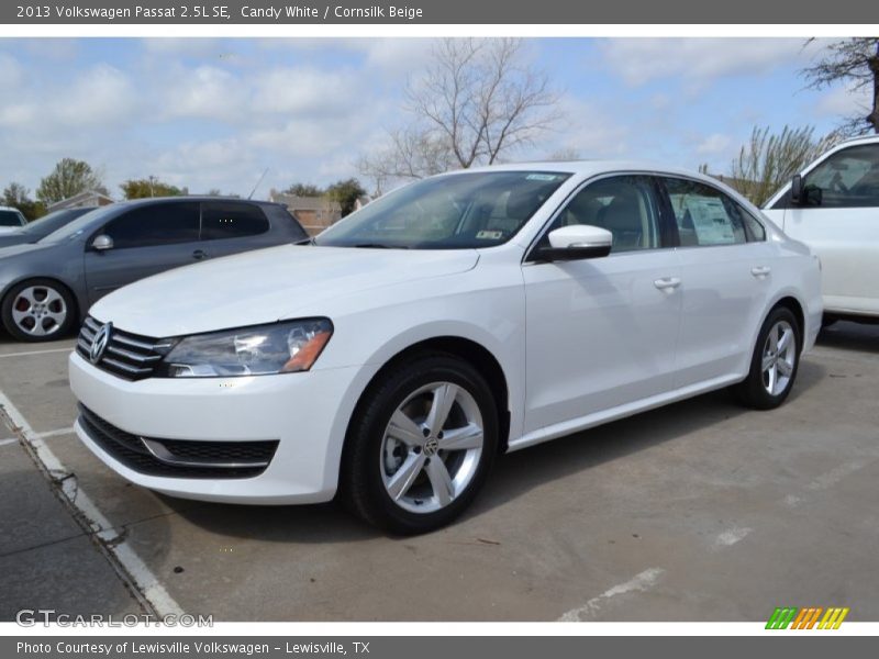 Candy White / Cornsilk Beige 2013 Volkswagen Passat 2.5L SE