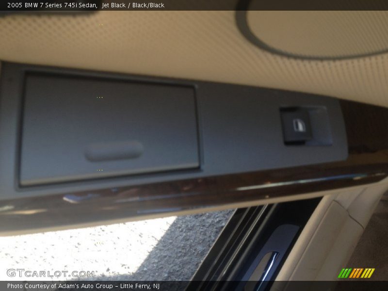 Jet Black / Black/Black 2005 BMW 7 Series 745i Sedan