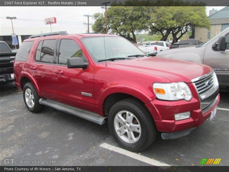 Front 3/4 View of 2007 Explorer XLT