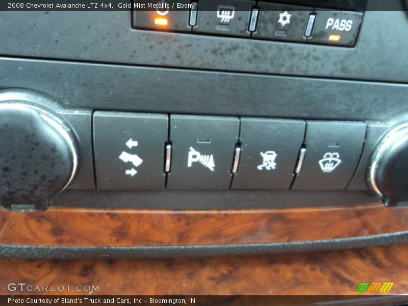 Gold Mist Metallic / Ebony 2008 Chevrolet Avalanche LTZ 4x4