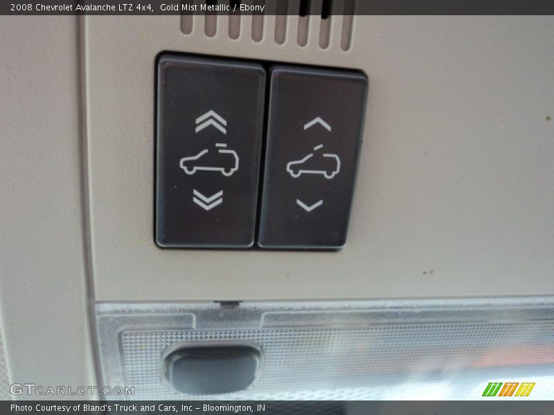 Gold Mist Metallic / Ebony 2008 Chevrolet Avalanche LTZ 4x4