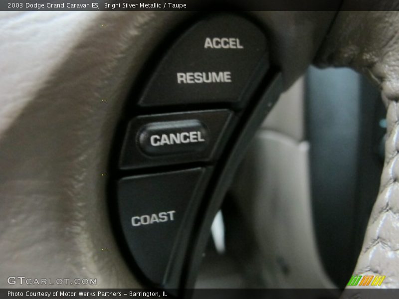 Bright Silver Metallic / Taupe 2003 Dodge Grand Caravan ES