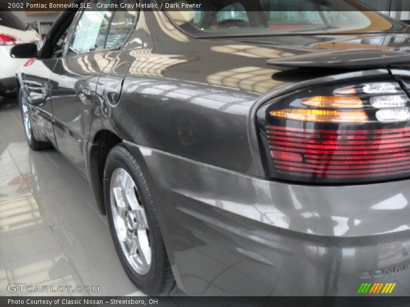 Granite Gray Metallic / Dark Pewter 2002 Pontiac Bonneville SLE