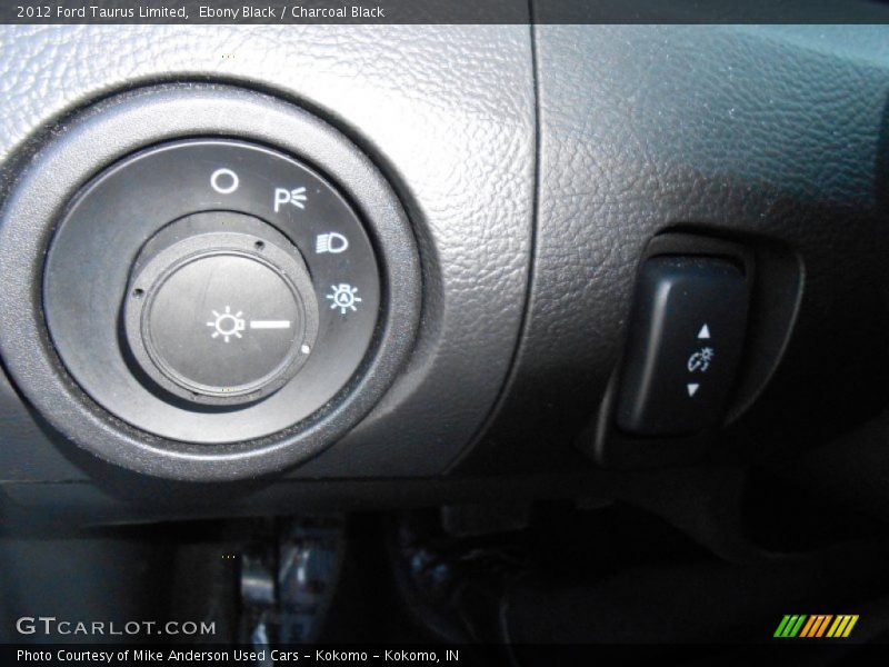 Ebony Black / Charcoal Black 2012 Ford Taurus Limited