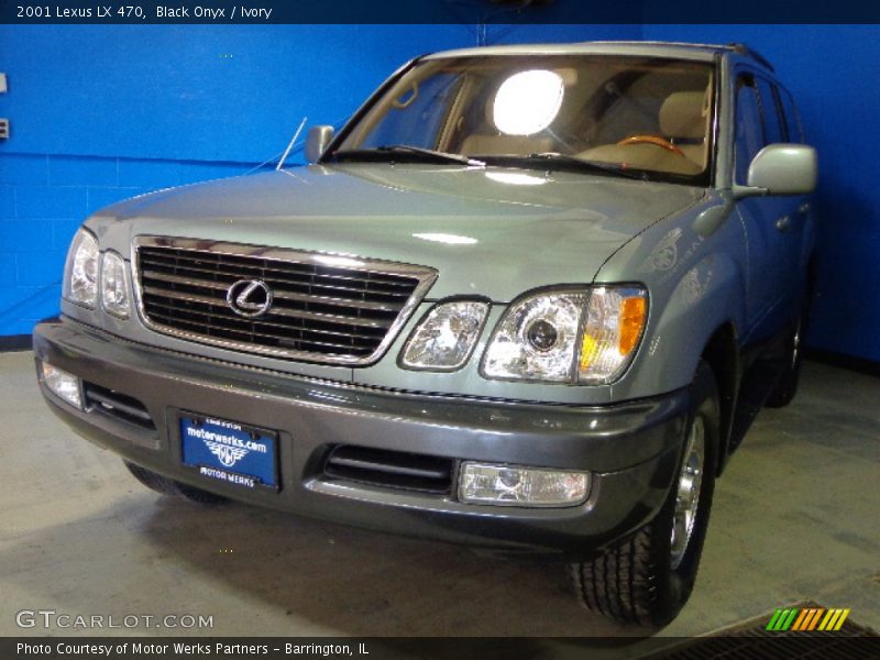 Black Onyx / Ivory 2001 Lexus LX 470