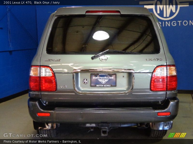 Black Onyx / Ivory 2001 Lexus LX 470