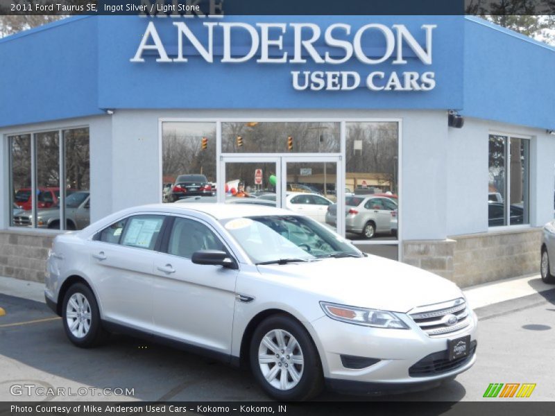 Ingot Silver / Light Stone 2011 Ford Taurus SE