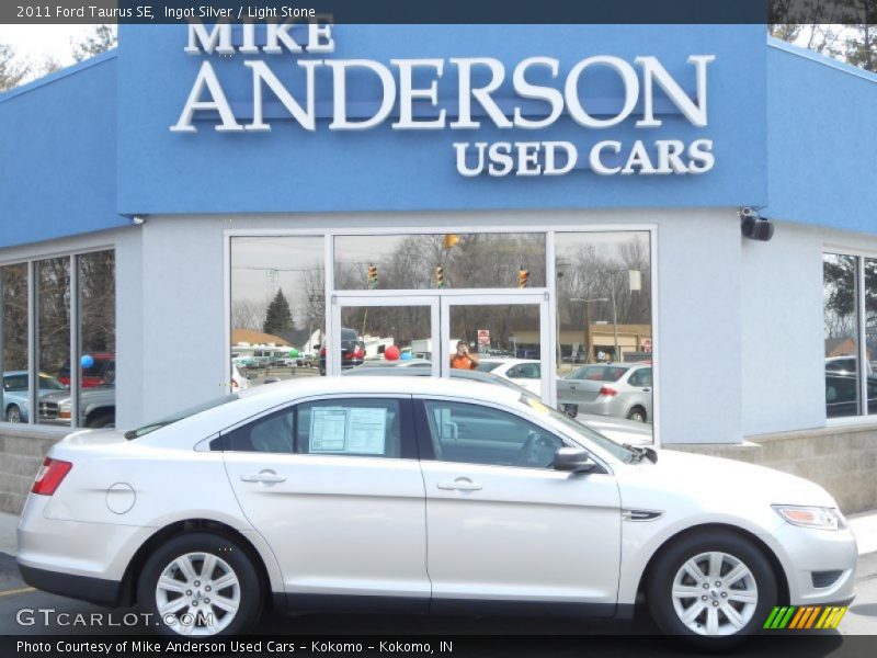 Ingot Silver / Light Stone 2011 Ford Taurus SE