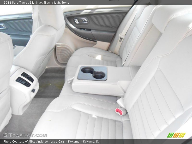 Ingot Silver / Light Stone 2011 Ford Taurus SE