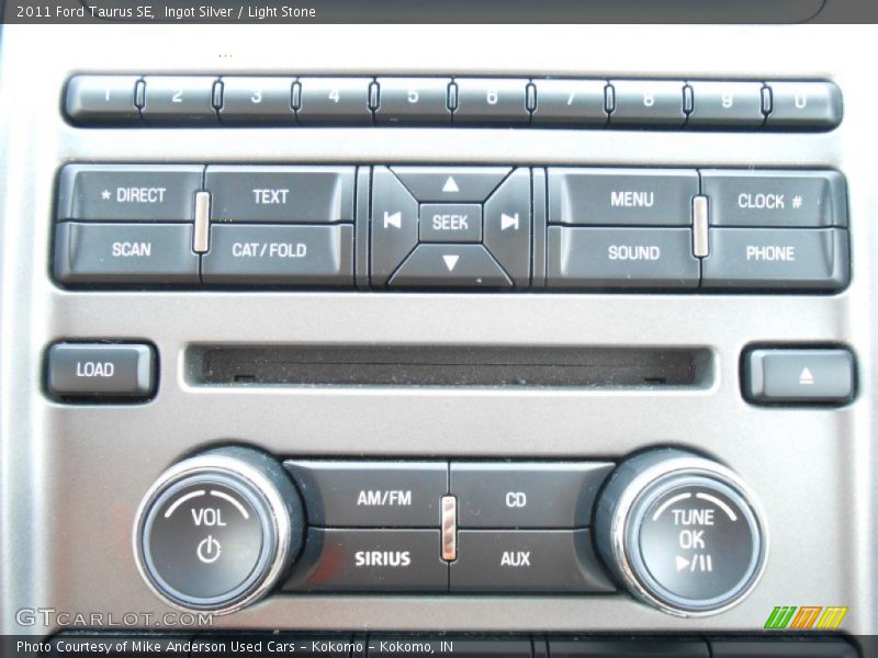 Ingot Silver / Light Stone 2011 Ford Taurus SE