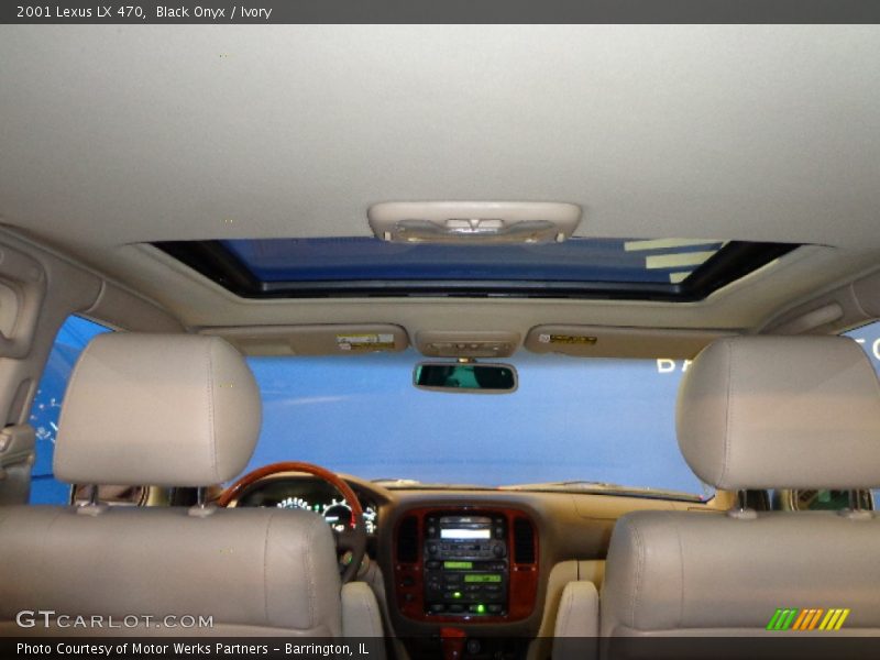 Black Onyx / Ivory 2001 Lexus LX 470